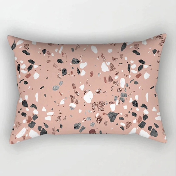 Other - Set of 2 Pink Geometric Pillow Cases